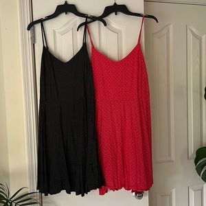 2 dresses black and red